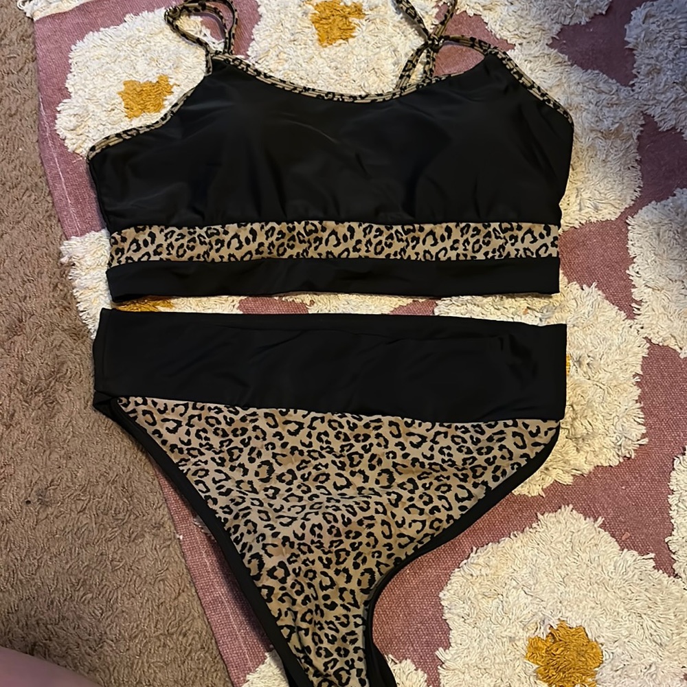 Large High waisted cheetah print bikini Set!!